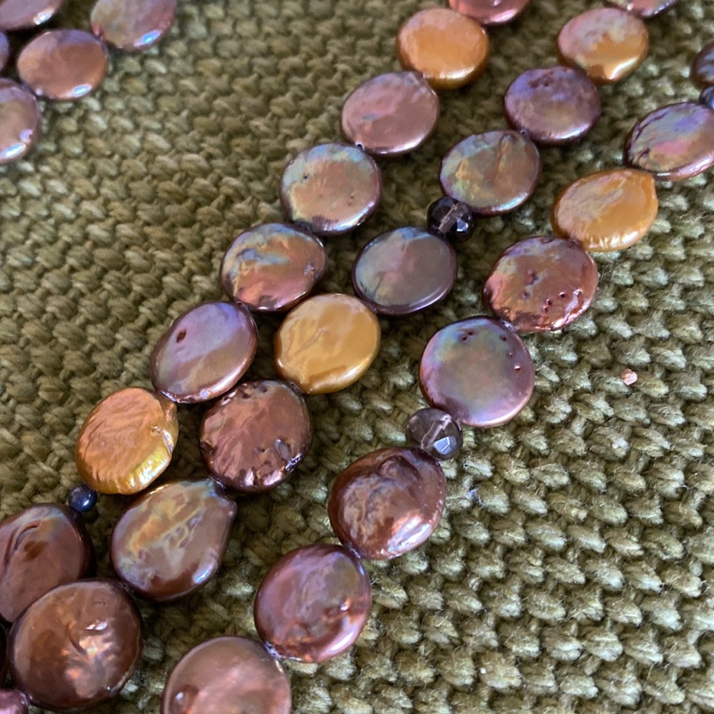 Brand- Silpada necklace Color Iridescent copper pearls Length aprox 8 1/4 in. - Picture 3 of 3